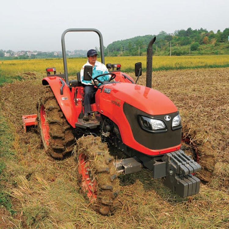 KubotaM704K Tracteur à râteau à roues Mettre en œuvre Pâturage Râteau à foin Mach Mini Tracteur à main Agriculture